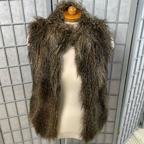H&M Womens Brown Faux Fur Vest Size 2 Lined. - Picture 1 of 7